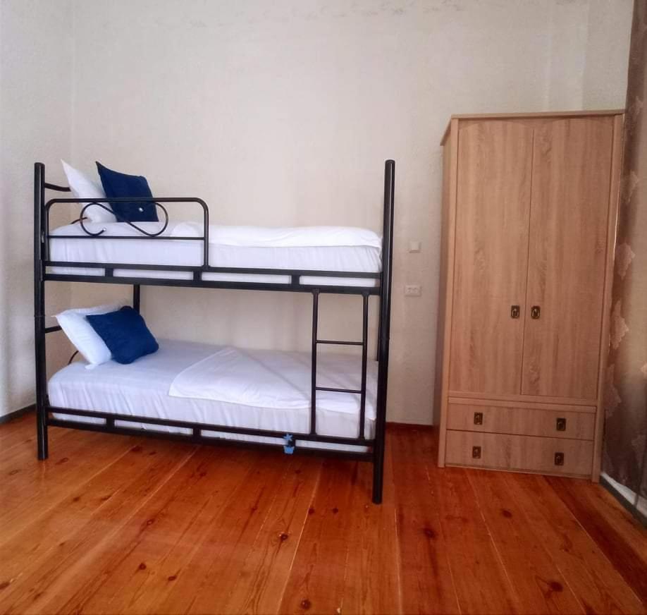 Гостевой дом Iveri House Кутаиси Экстерьер фото