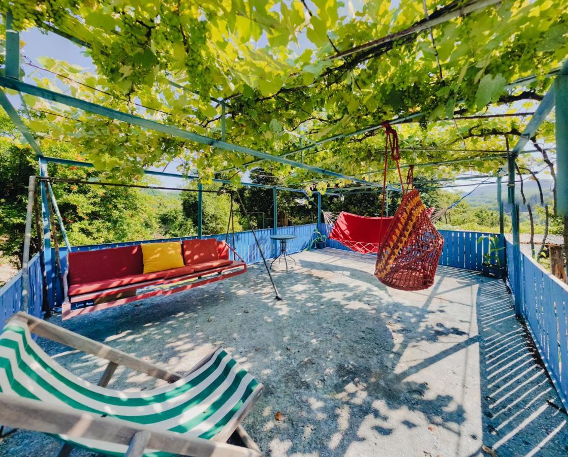 Гостевой дом Iveri House Кутаиси Экстерьер фото