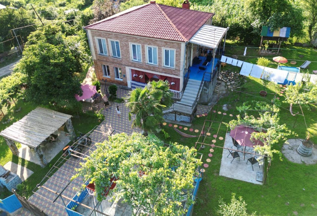 Гостевой дом Iveri House Кутаиси Экстерьер фото