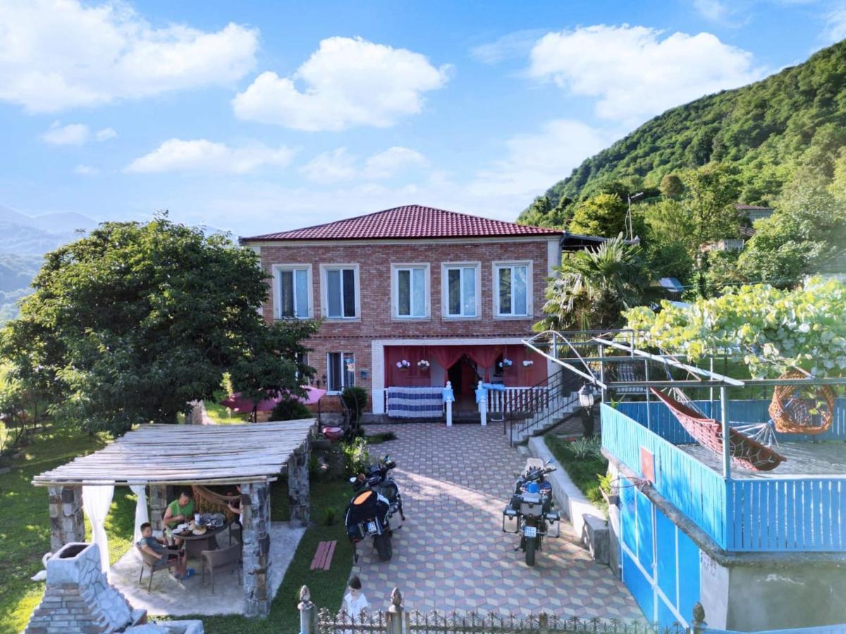 Гостевой дом Iveri House Кутаиси Экстерьер фото