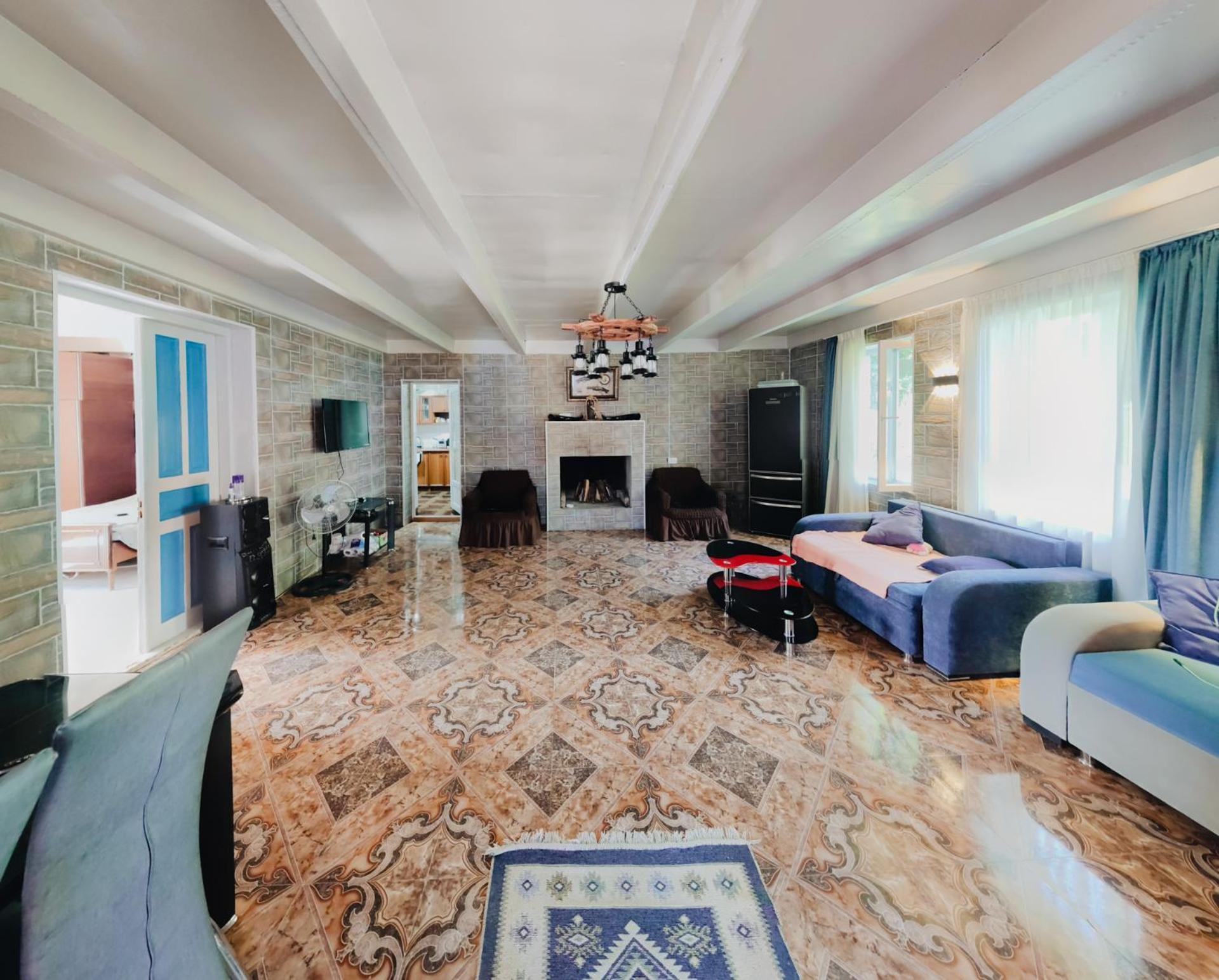 Гостевой дом Iveri House Кутаиси Экстерьер фото