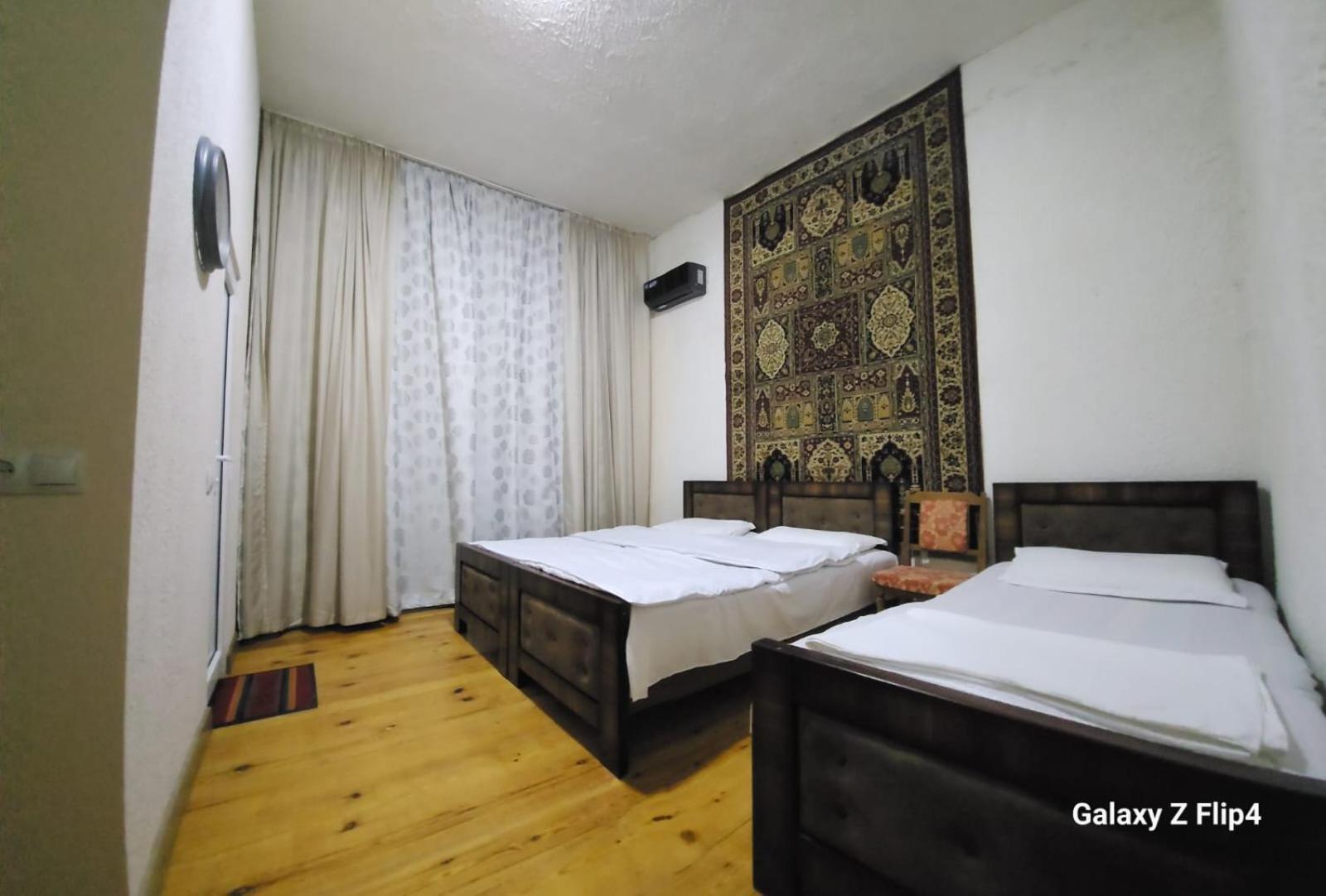 Гостевой дом Iveri House Кутаиси Экстерьер фото